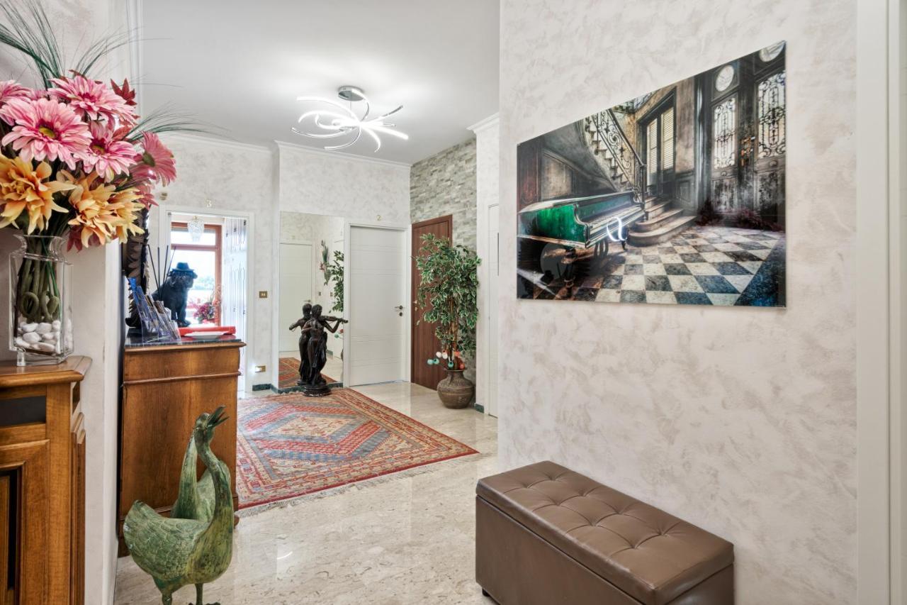 B&B In Riva Al Lago Avigliana Kültér fotó